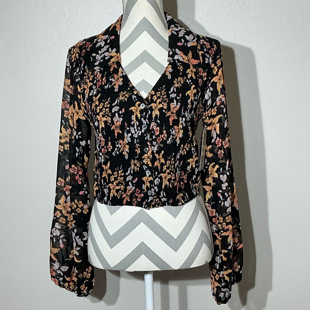 Lizard Thicket Black Floral Blouse Size Medium
